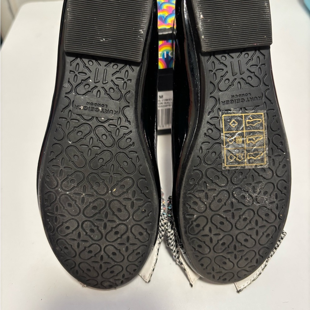Kurt Geiger Black Flats with Sparkling Bow - Picture 3 of 3